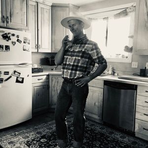 Meet your Posher, Carson